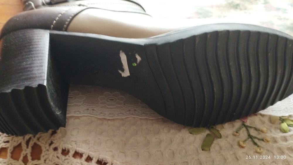 Жіноче осіннє шкіряне взуття 39р