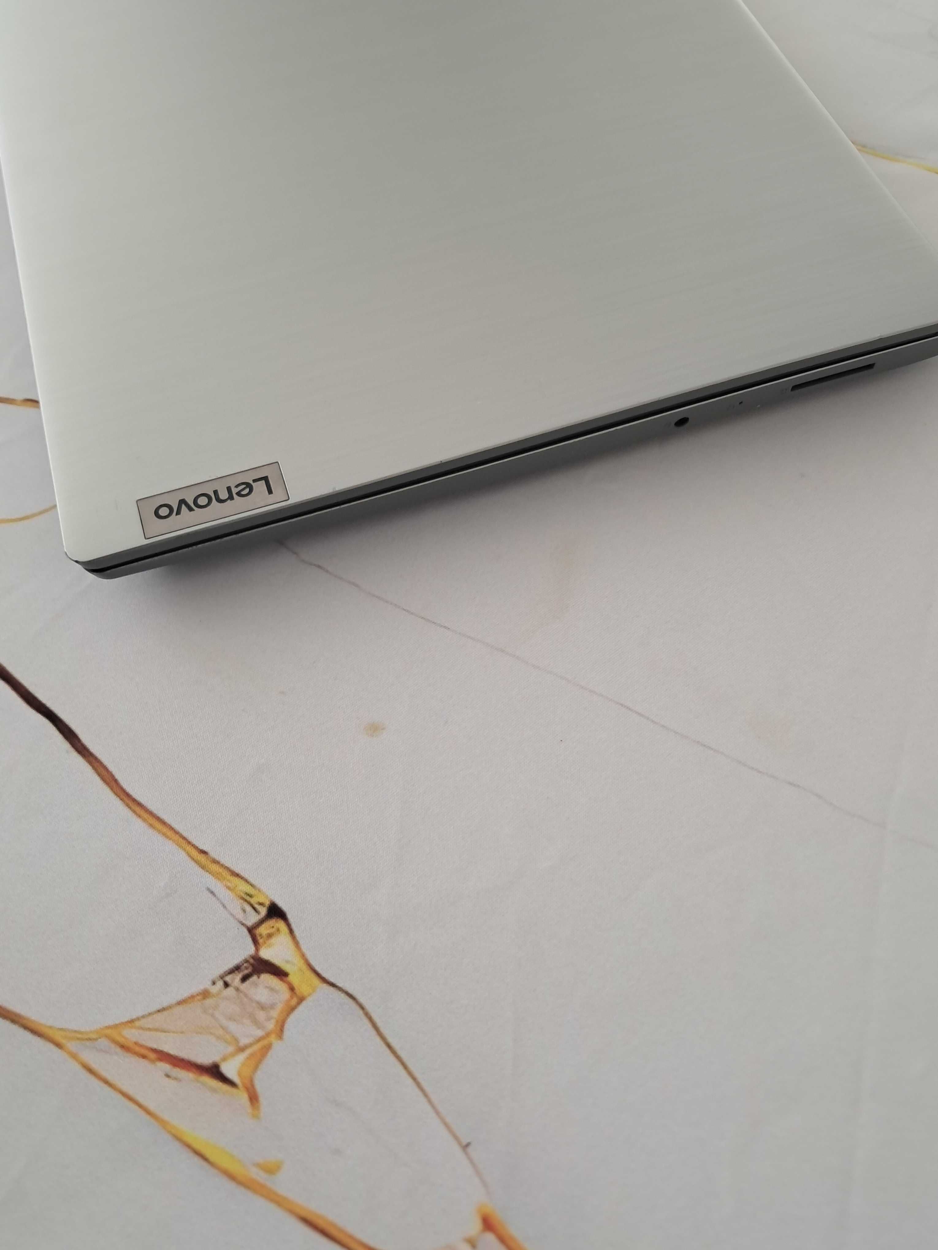 Computador Portátil Lenovo