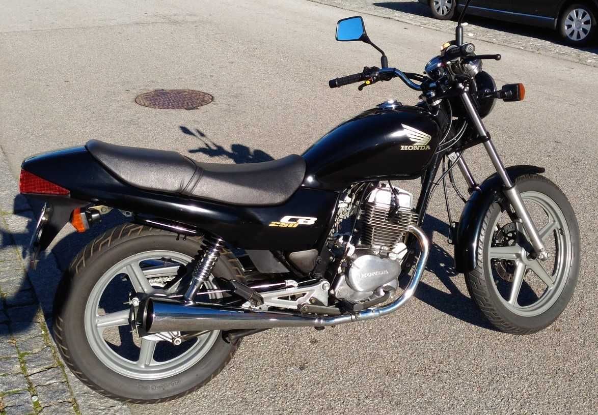 Honda CB 250 – 4000 km's / particular