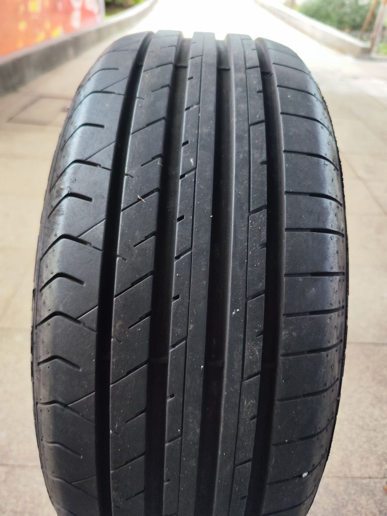 Pneu marca fulda jipe 215-55R17 98Y