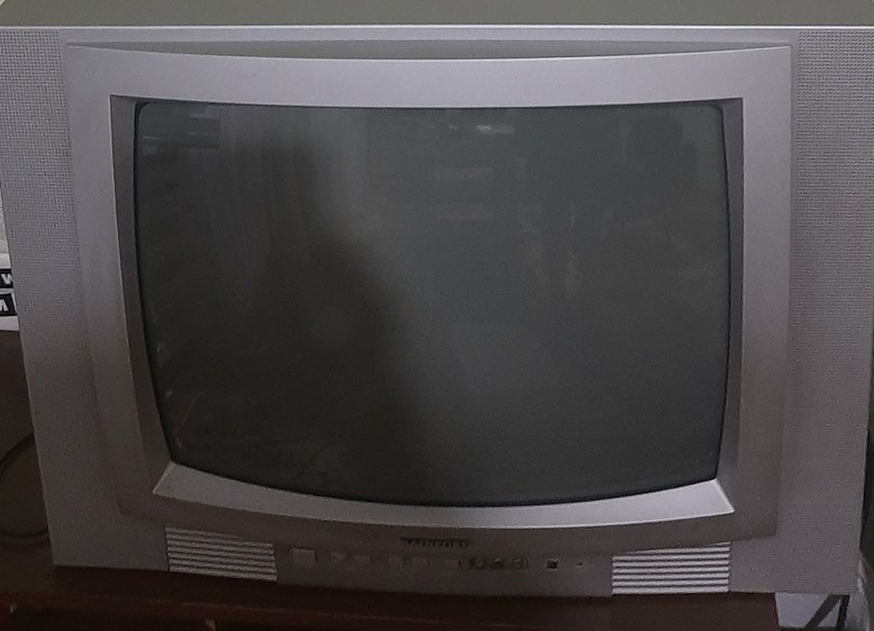 Продам телевизор Rainford