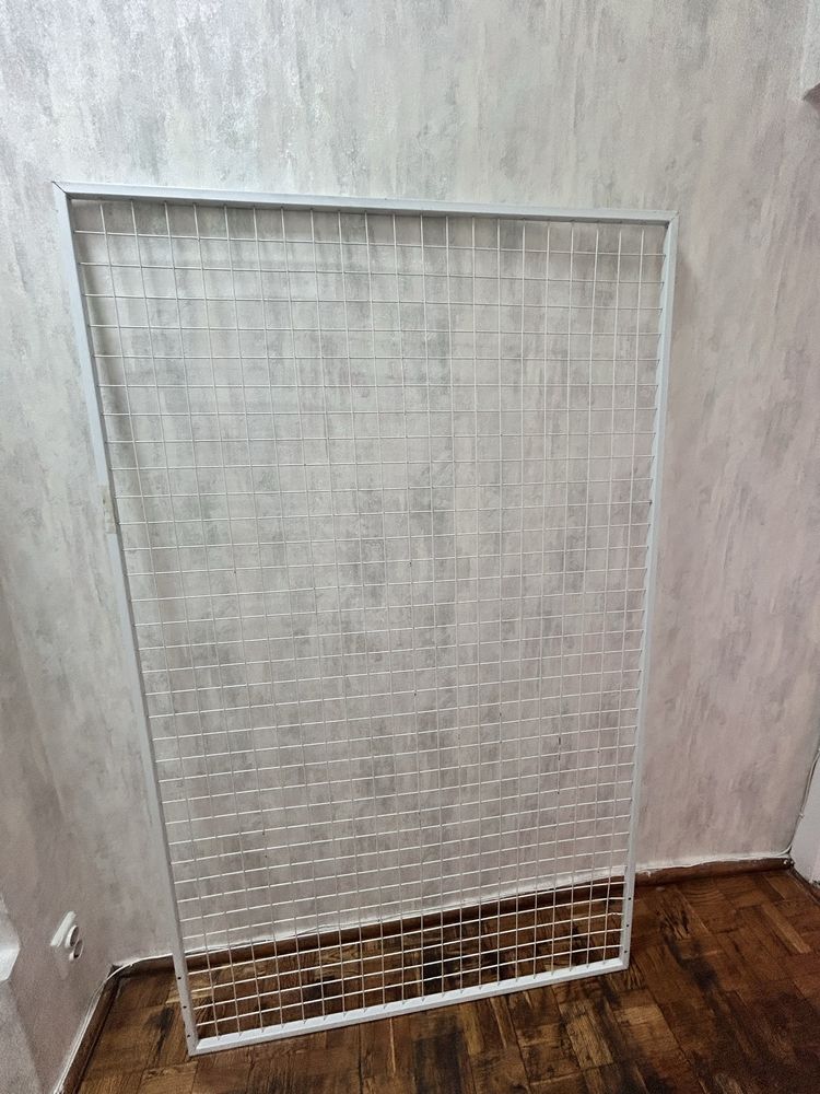Продамо стійки сітки