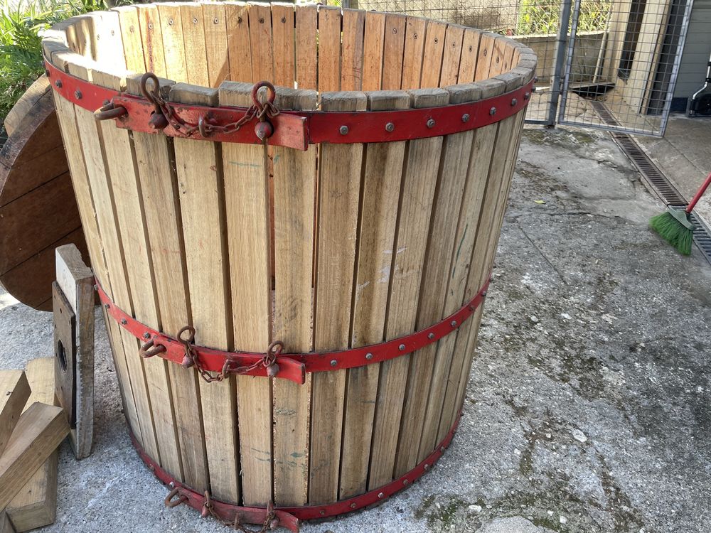 Prensa de Uvas / Chinço (pouco uso)