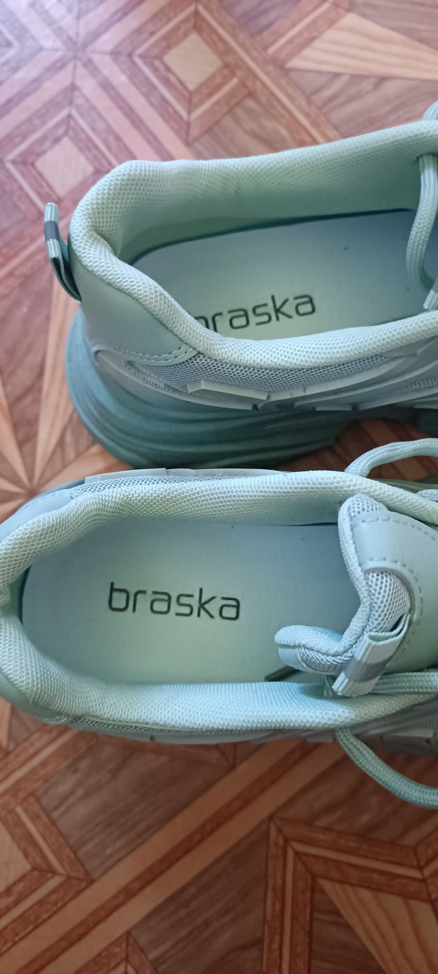 Кроссовки braska