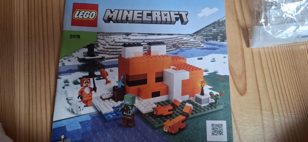Pudełko z instrukcją po lego minecraft 21178