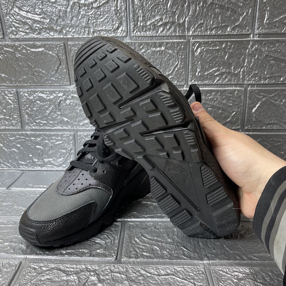 Чоловічі кросівки Nike Huarache Run Black DZ5632-001