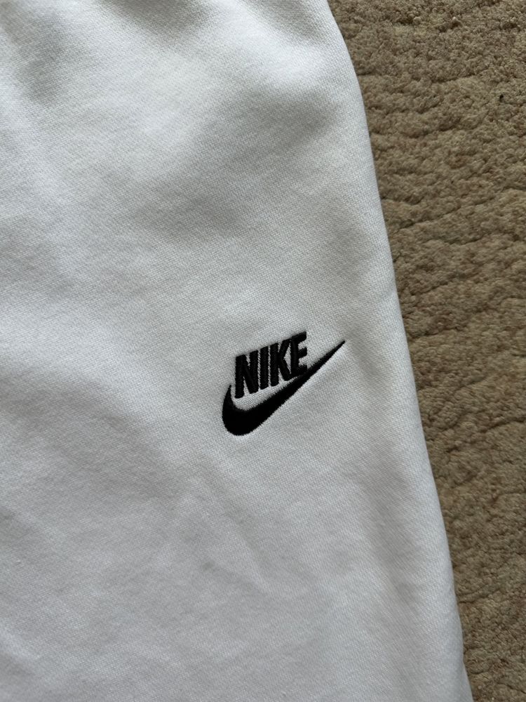 Нові Спортивні штани Nike