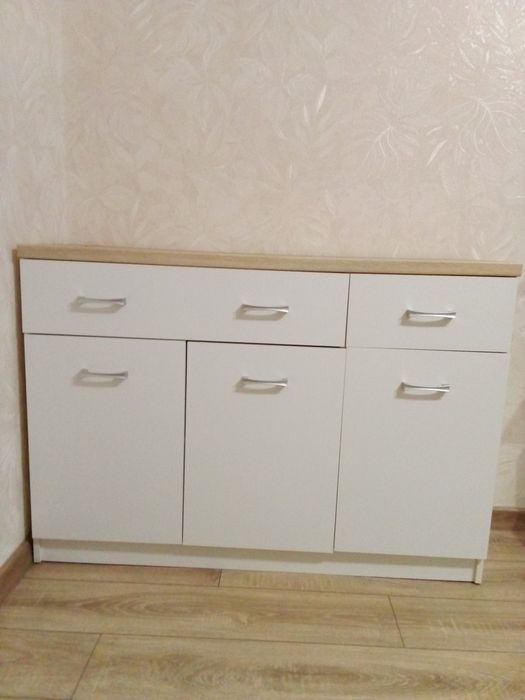 Продам білий комод