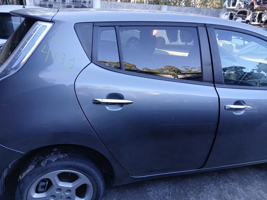 Porta trás direita NISSAN Leaf EV (ZE0)