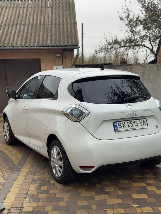 Renault Zoe 2015Piк 22квт запас 140км