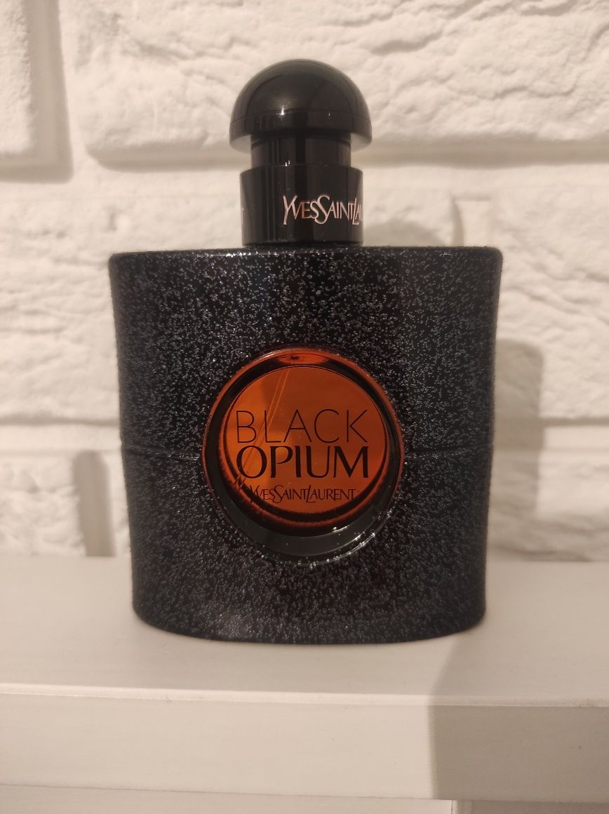 Black Opium Yves Saint Laurent