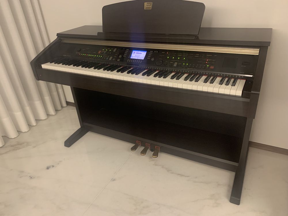 Piano Digital Yamaha Clavinova CVP-301