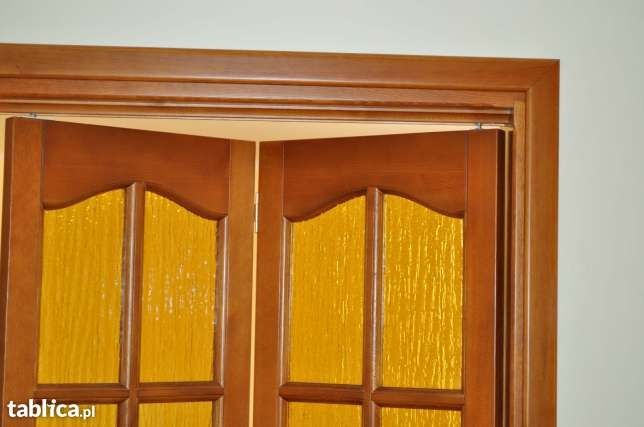 Drzwi wewnętrzne drewniane model w10 łamane harmonijkowe
