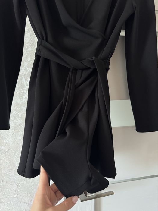 Чорний комбінезон(спідниця/шорти)