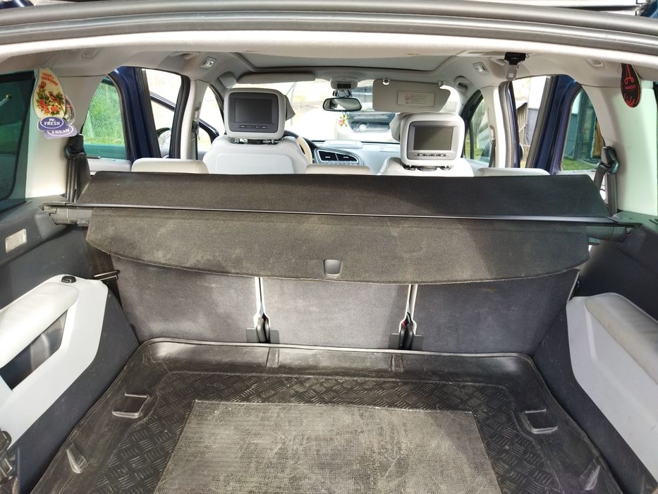 Продам авто Пежо 5008