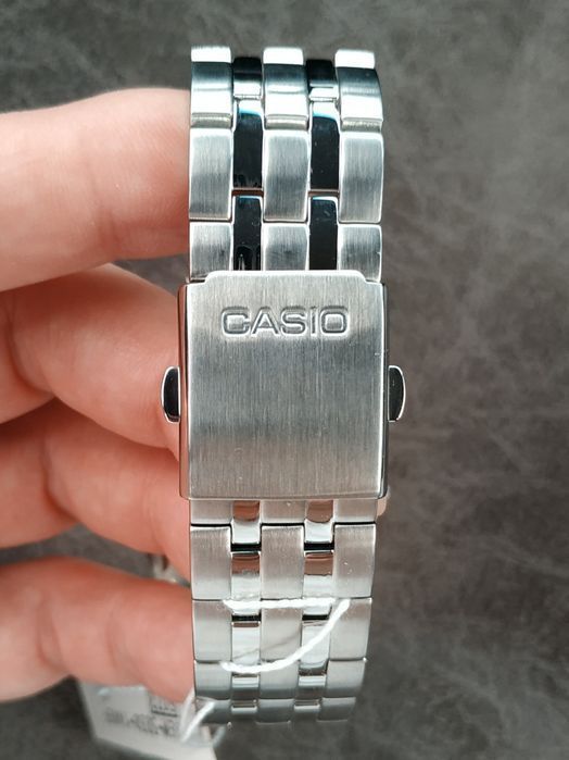 Годинник  Casio Beside BEM-303D-1A Оригінал Гарантія