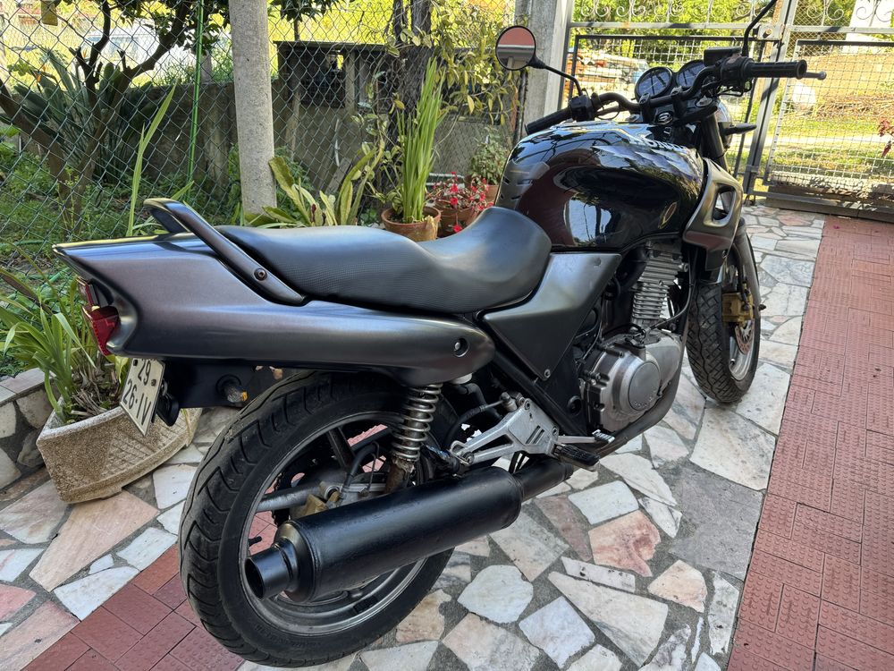 Honda cb 500 muito bonita