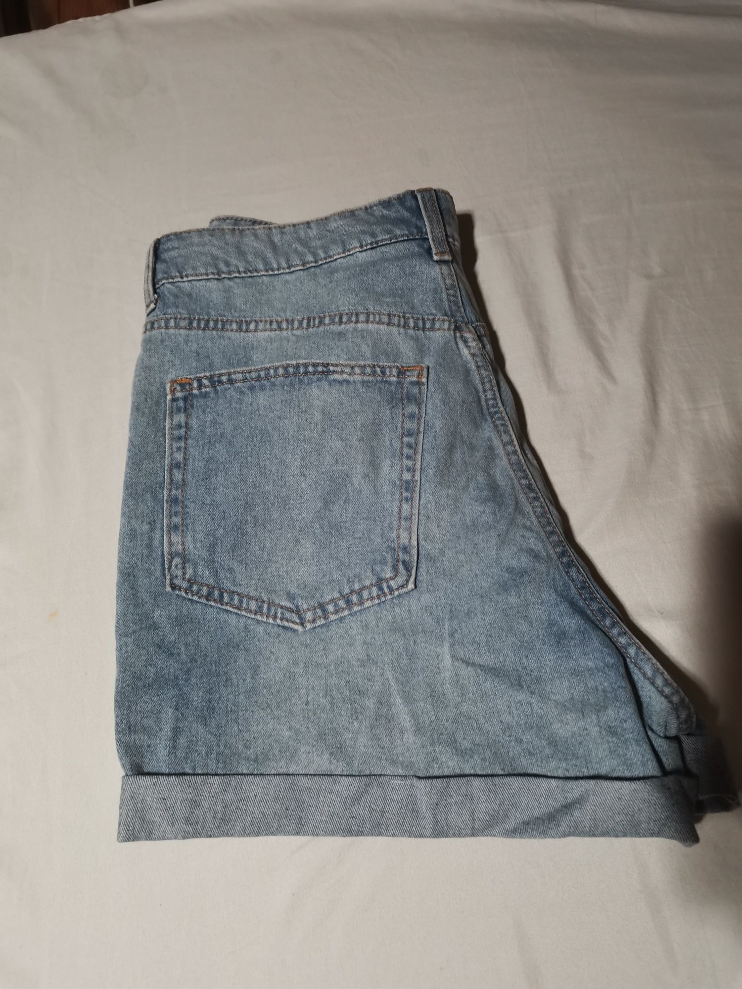 Nowe krótkie spodenki szorty jeansowe H&M 42