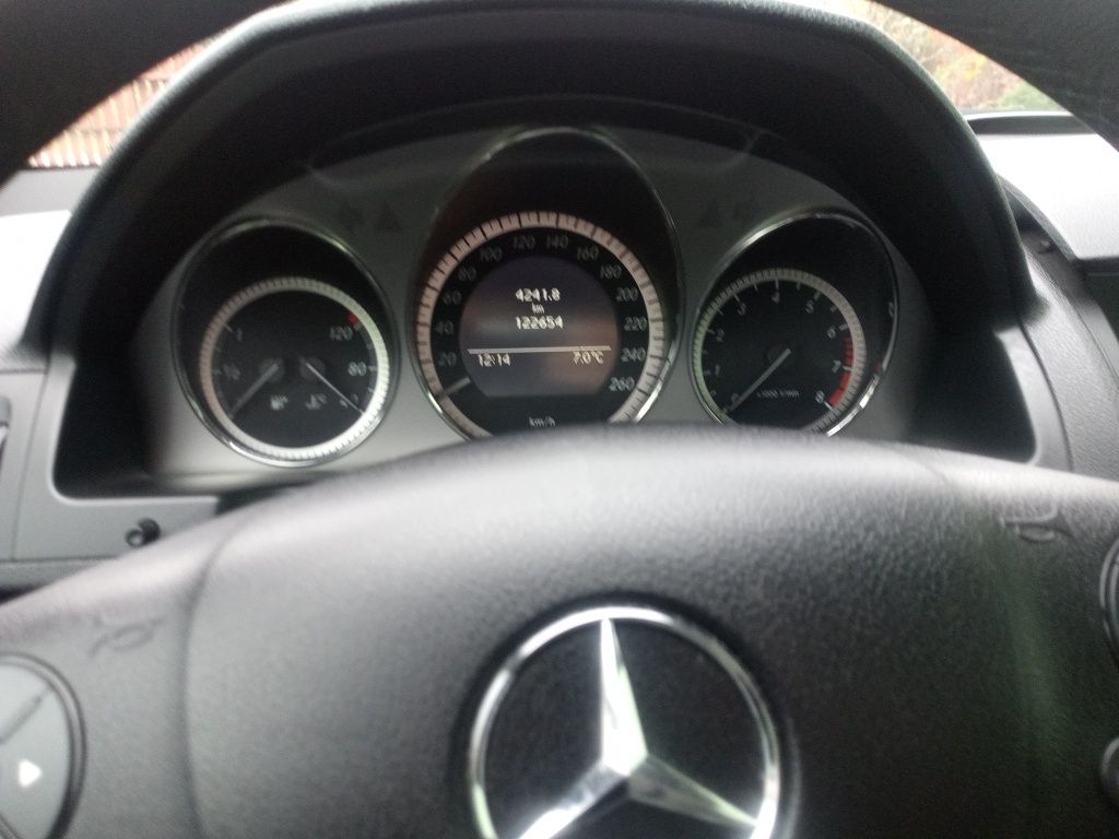 Mercedes-Benz  w204