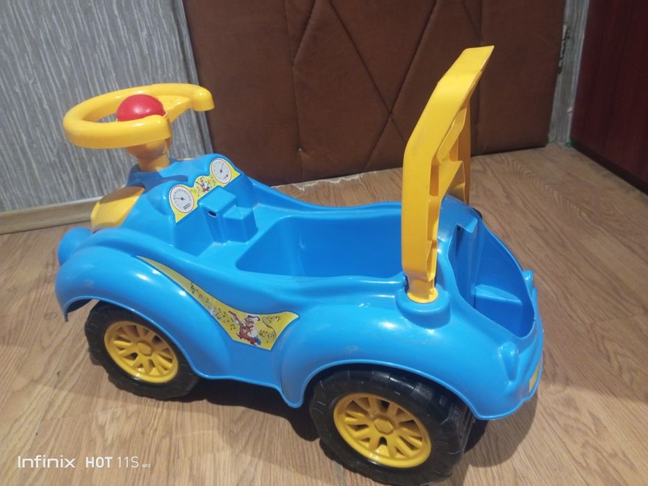 Jeździk pchacz chodzik