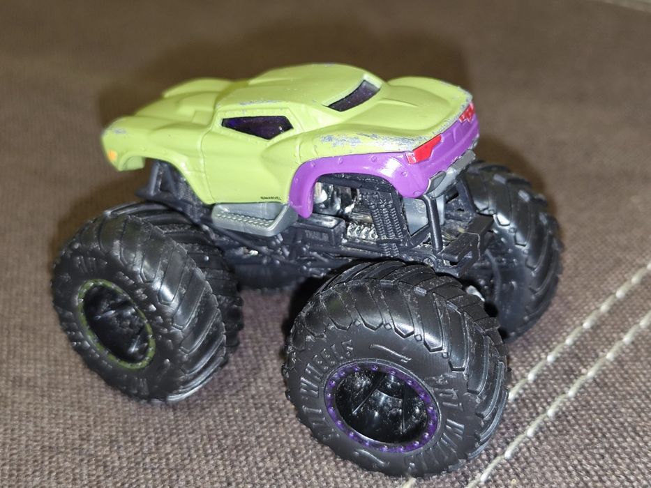 Джип  Hot Wheels