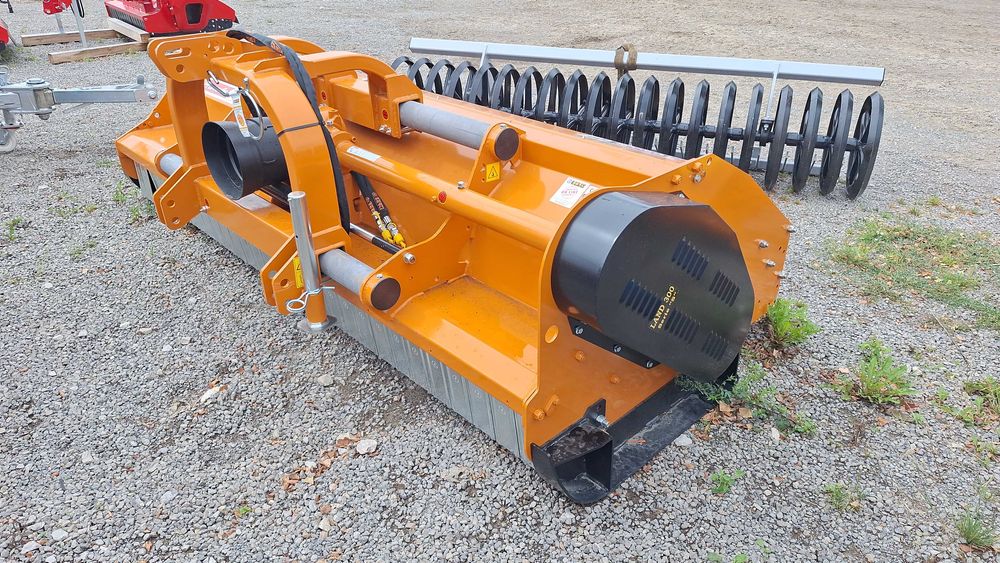 Rozdrabniacz polowy Berti Land/S 300