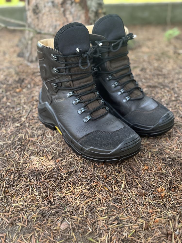 Buty Demar skórzane trekkingowe