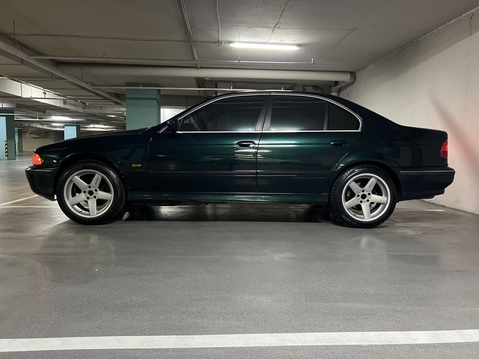 Продам BMW E39 525I