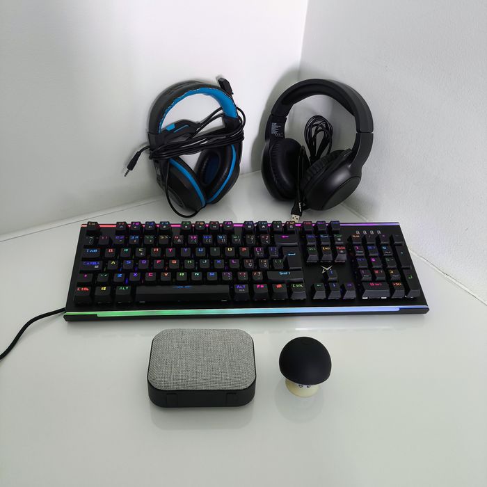 Teclado Gaming / Headsets / Colunas Bluetooth