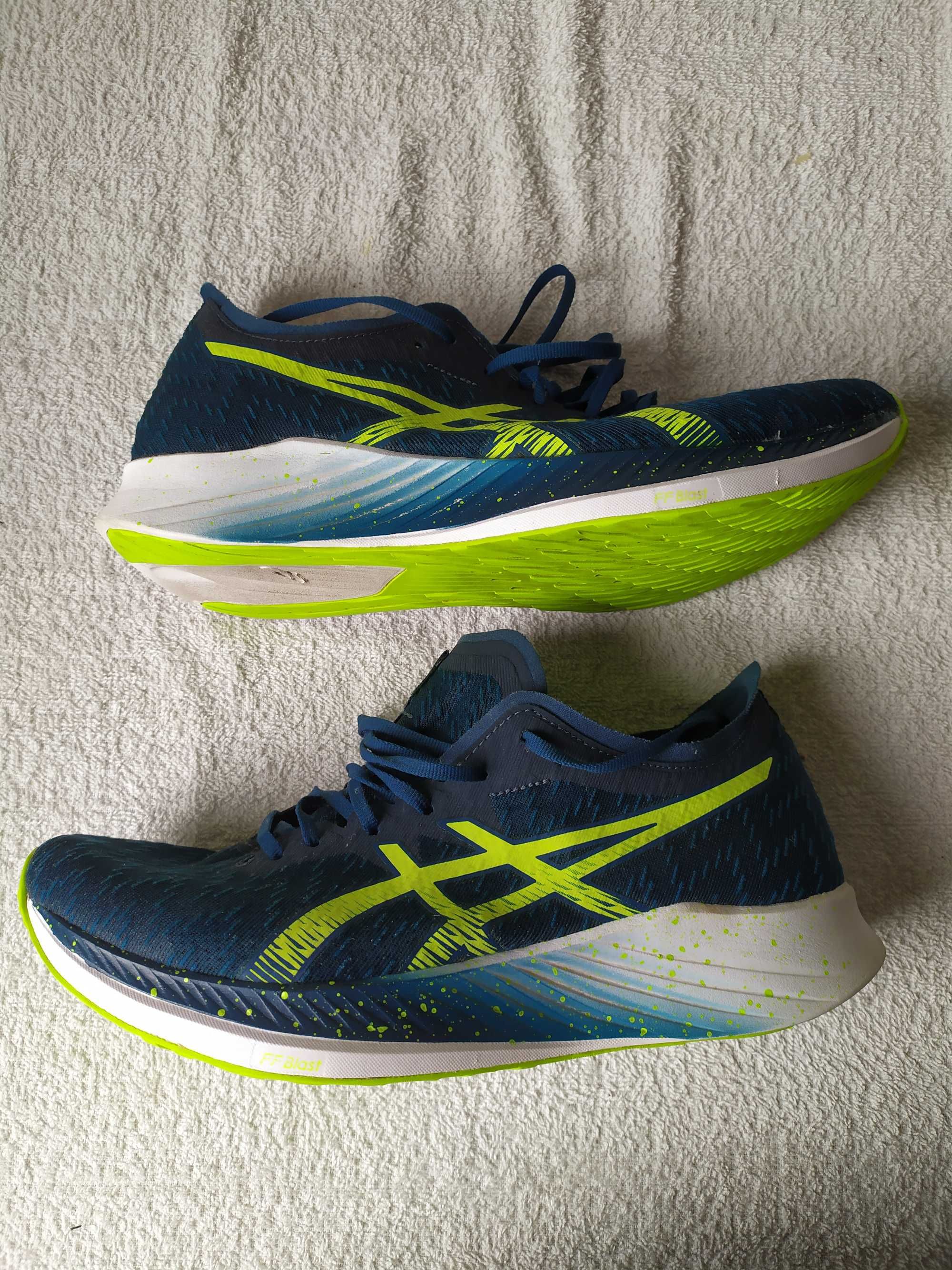 Asics Magic Speed rozm. 43,5