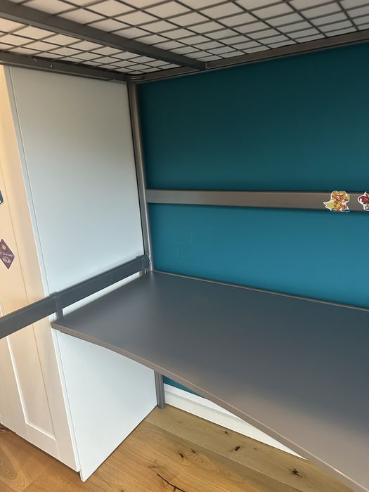 Łóżko piętrowe IKEA SVARTA z biurkiem + materac + krzesło