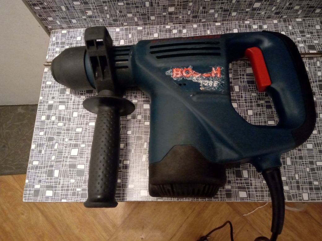 Перфоратор  Bosch gbh 3-28 e б/у