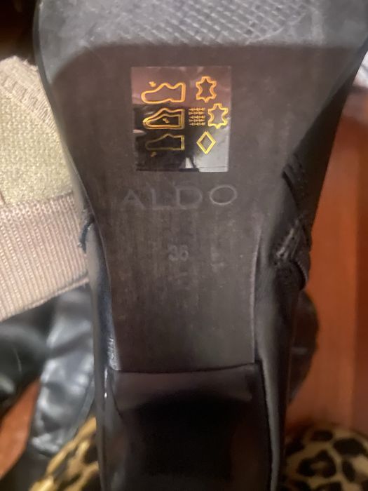 Botas pretas tamanho 36 Aldo em pele com salto