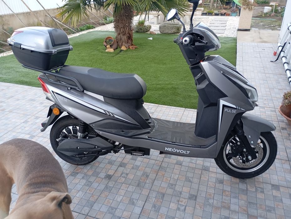 Mota elétrica com garantia 900 euros custou nova 1230.