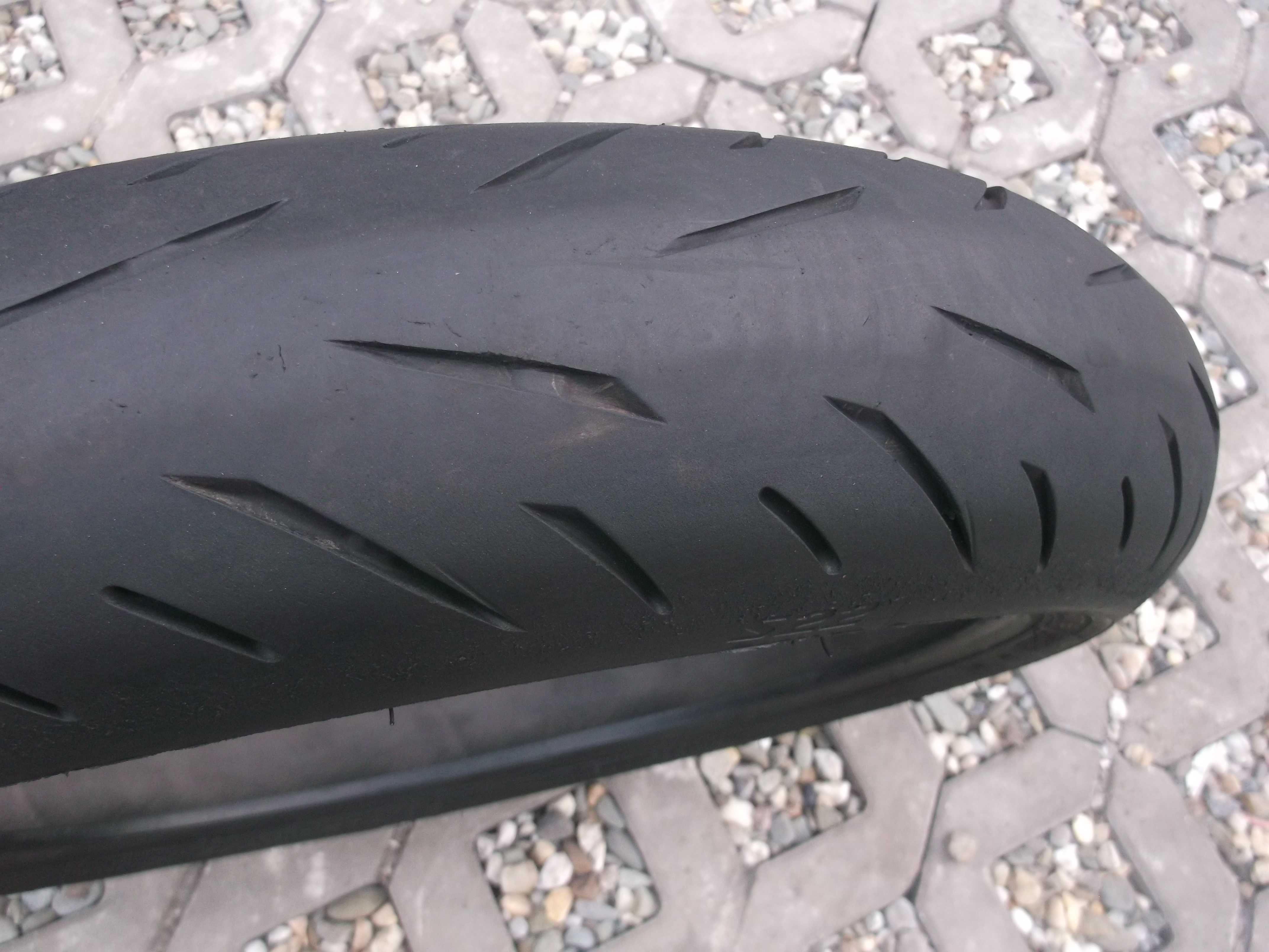 opona 120/70ZR17 Bridgestone Battlax Hypersport S22F dot2620 2,4mm