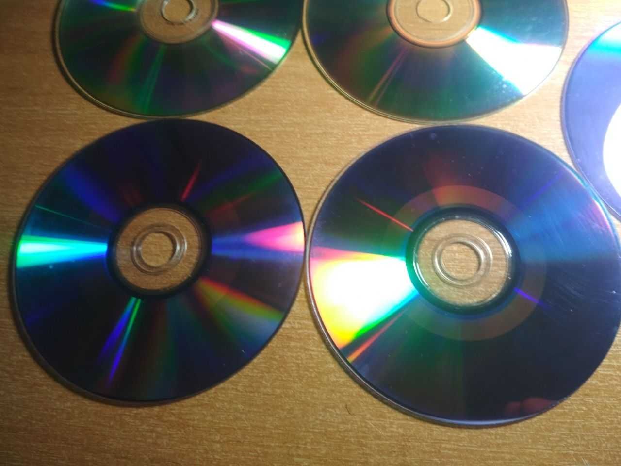 установчі диски,Windows XP, Linux CD/DVD,ігри Dendy, Super Nintendo,ПК