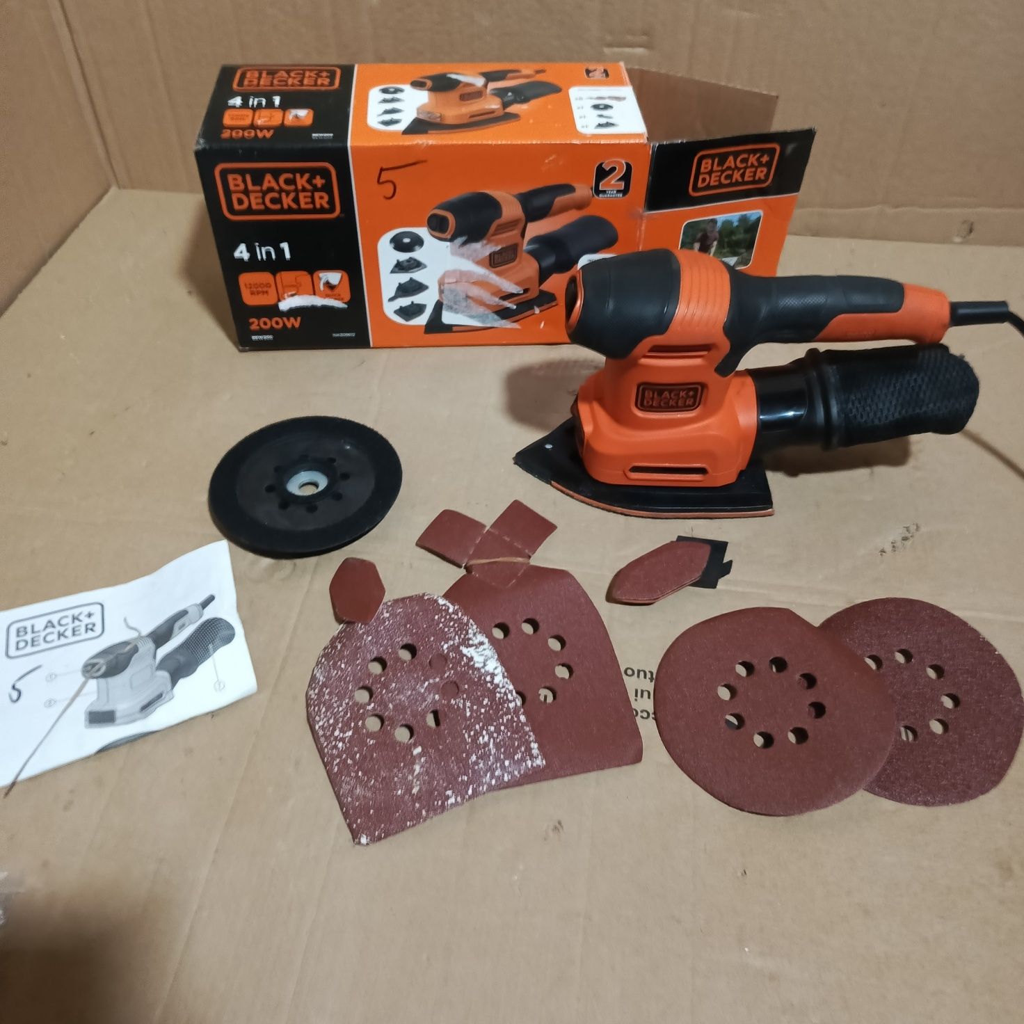 Szlifierka oscylacyjna - mimośrodowa Black decker