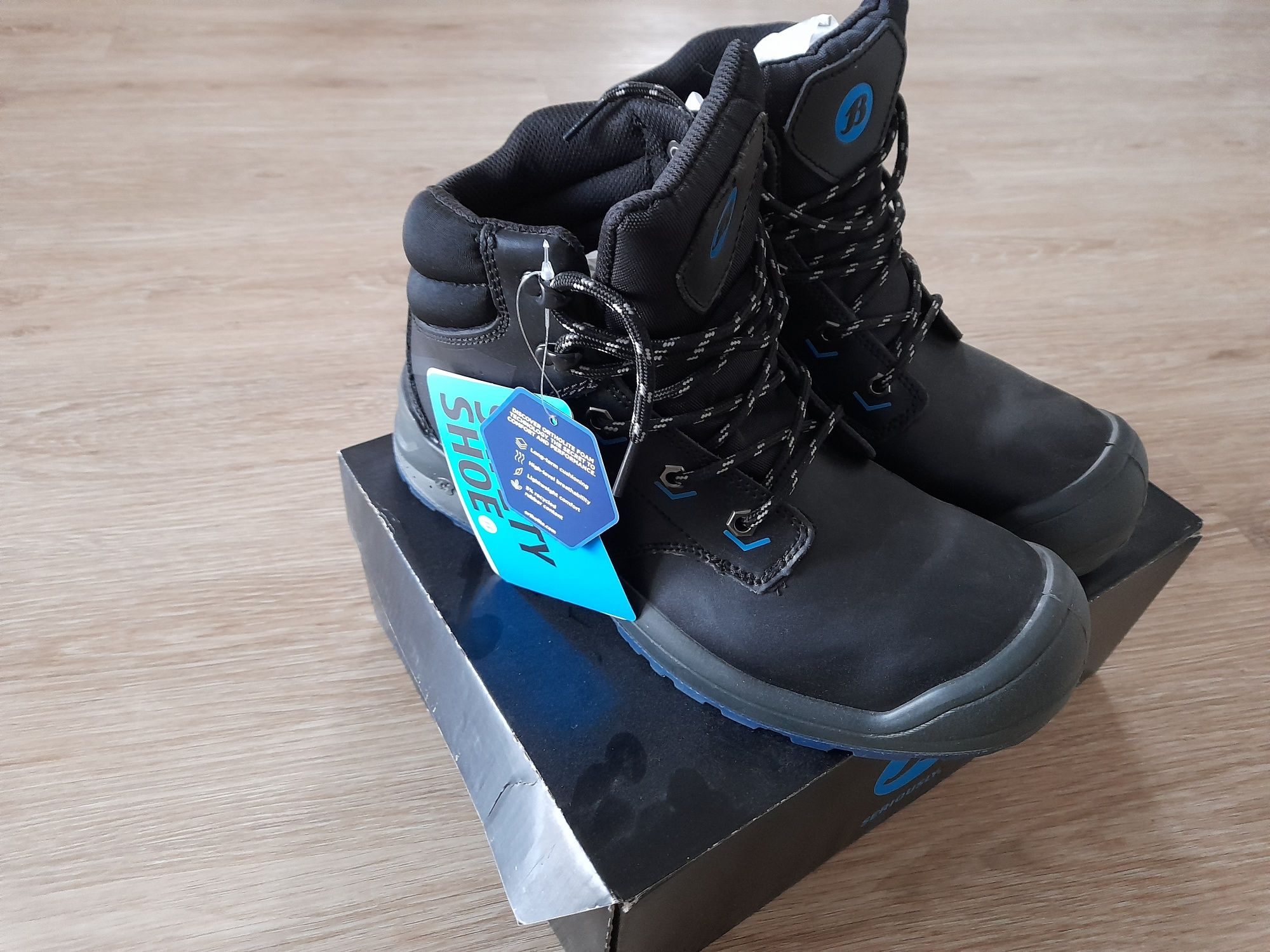 Buty robocze . Markowe 42
