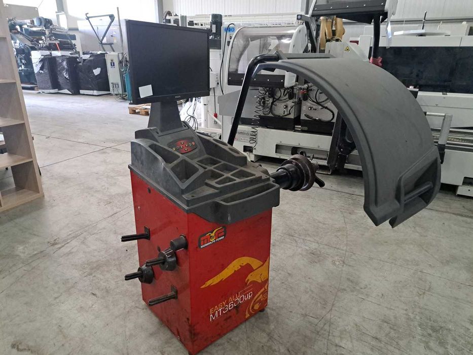 Wyważarka do kół samochodowych NEXION Tip Topol