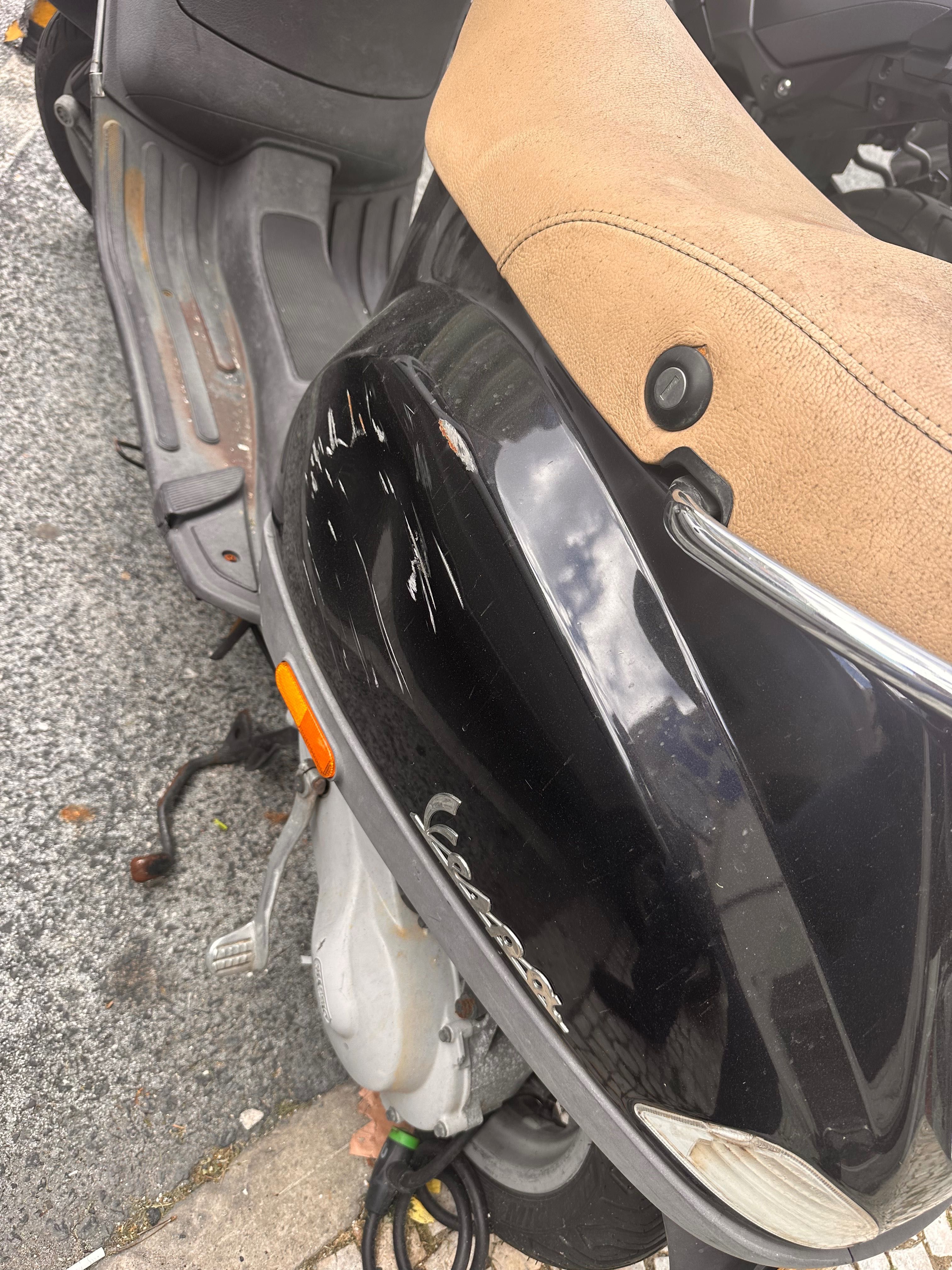 Vespa LX 50 2T - trabalha bem