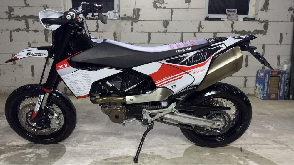 Husgvarna 701 supermoto