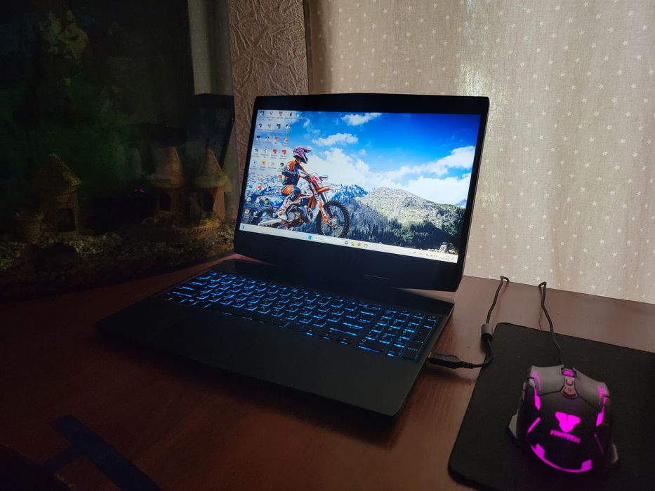 Ноутбук Dell Alienware m15 rtx2070, i7-8750H