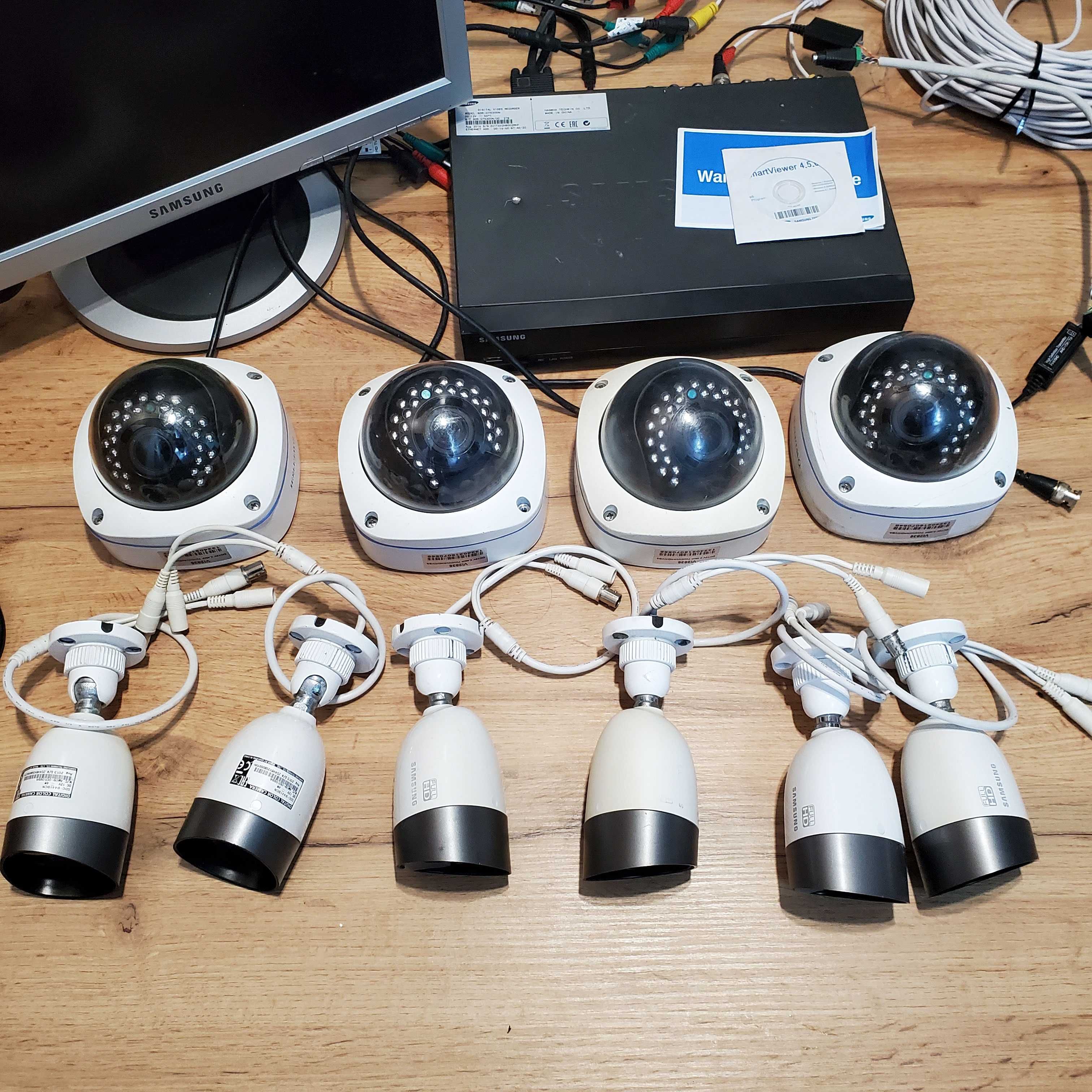 Комплект відеоспостереження Samsung SDR-C75300 та 10 камер Full HD