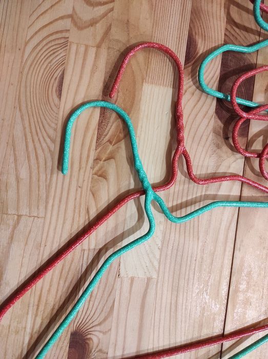 Вішалки. Вішалки для одягу.