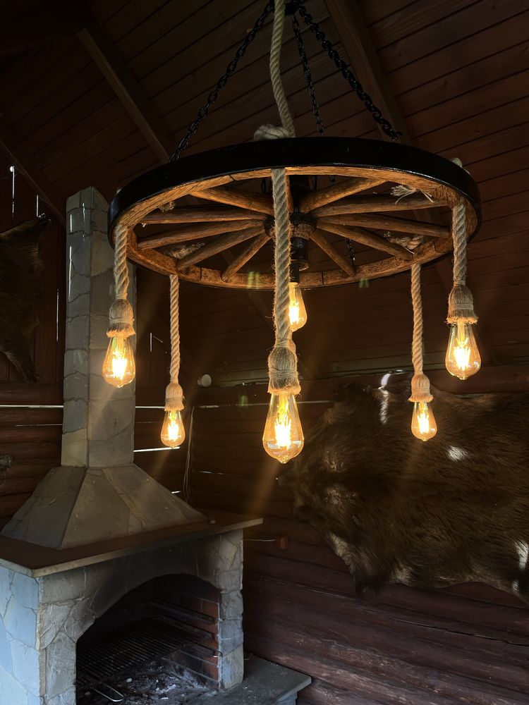 Lampa z koła wozu