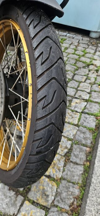 Pneus quase novos montados em bmw gs 900