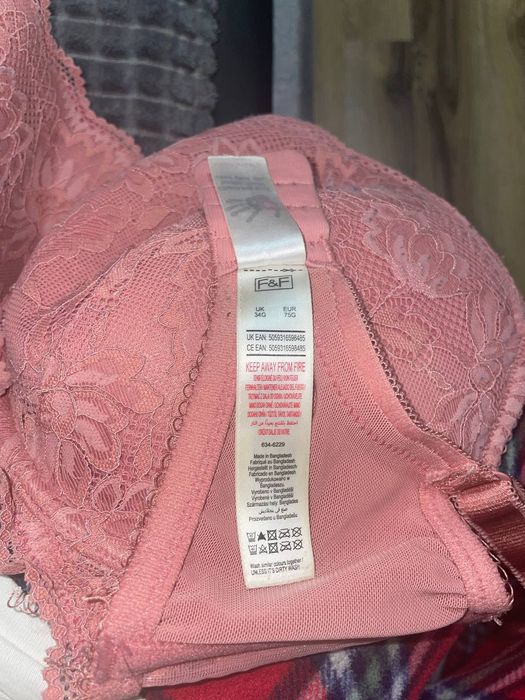 Eleganski Biustonosz 75 G