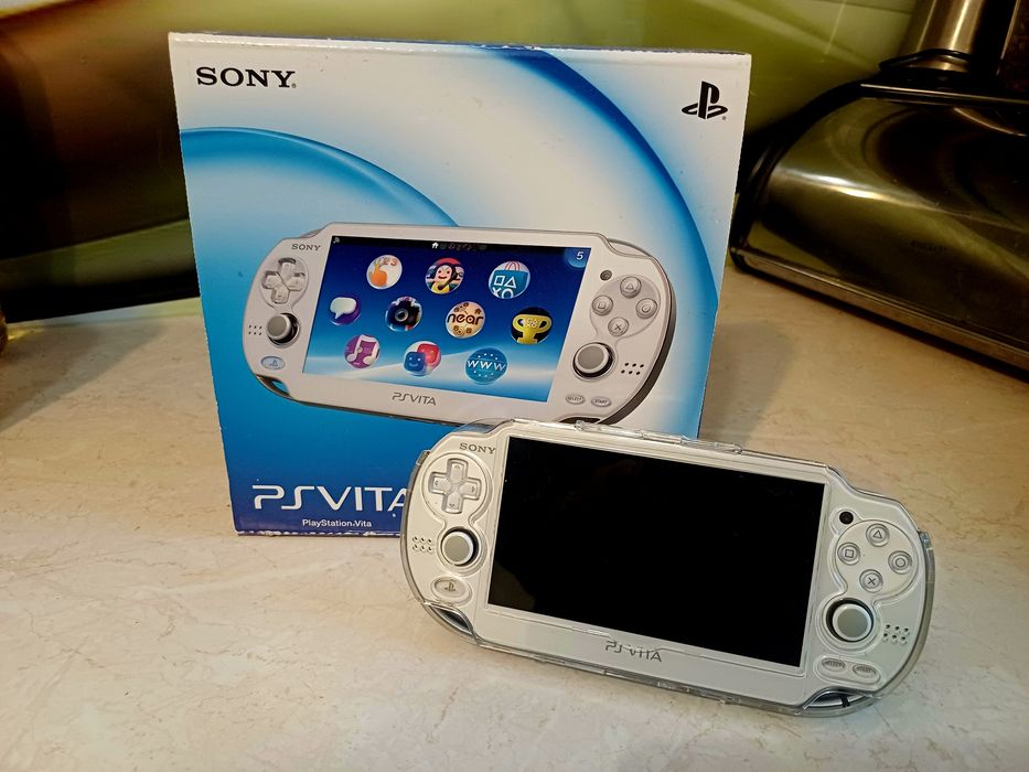 PS Vita FAT 1000 soft 3.65 henkaku 256 gb JP