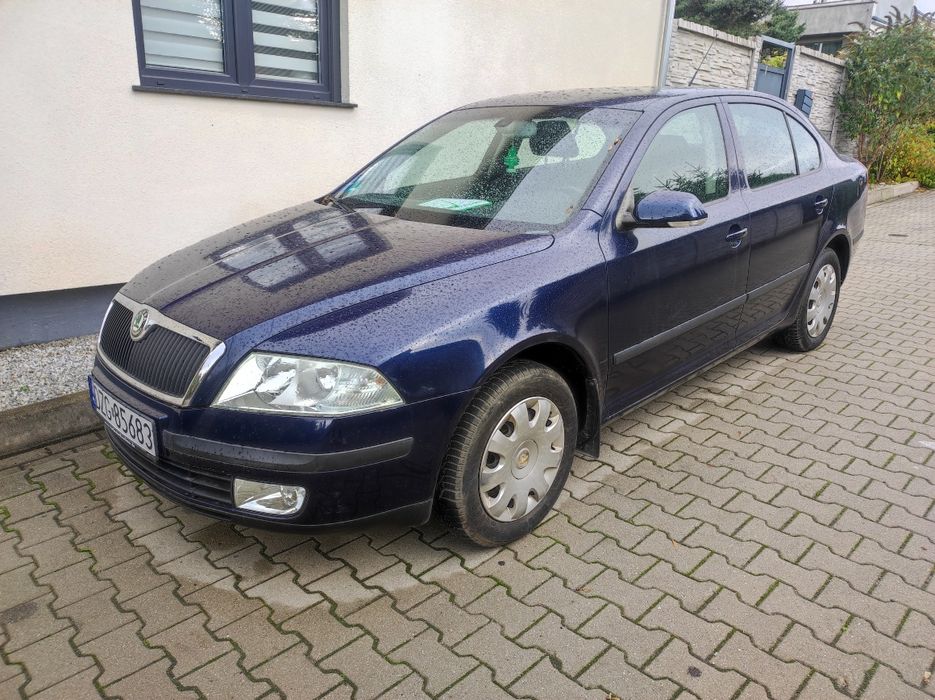 SKODA OCTAVIA II dobry silnik 1.6 MPI bardzo ładna mały przebieg