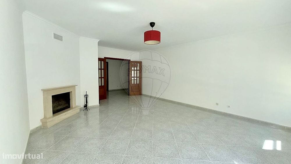 Apartamento T2 para arrendamento